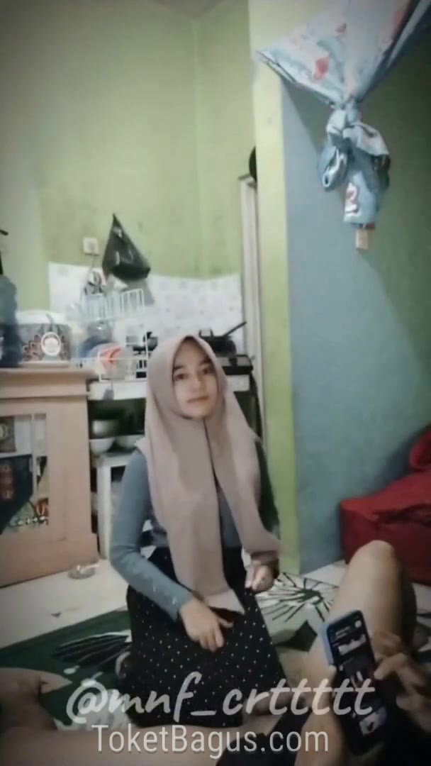 21:03 60 Dedek jilbab mukanya imut ngentot sambil nonton bokep di tv crxpvssjzd59