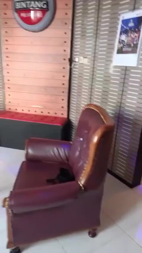 LC Karaoke Bugil 1